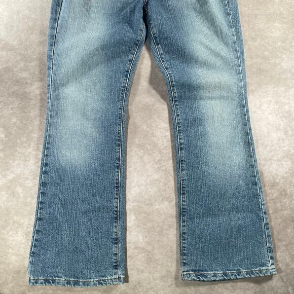 Women’s Levi’s 515 Bootcut Medium Wash Denim Jeans - Picture 5 of 10